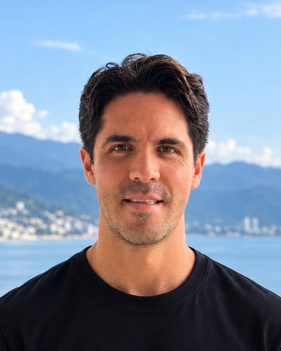 René García, real estate advisor in Puerto Vallarta