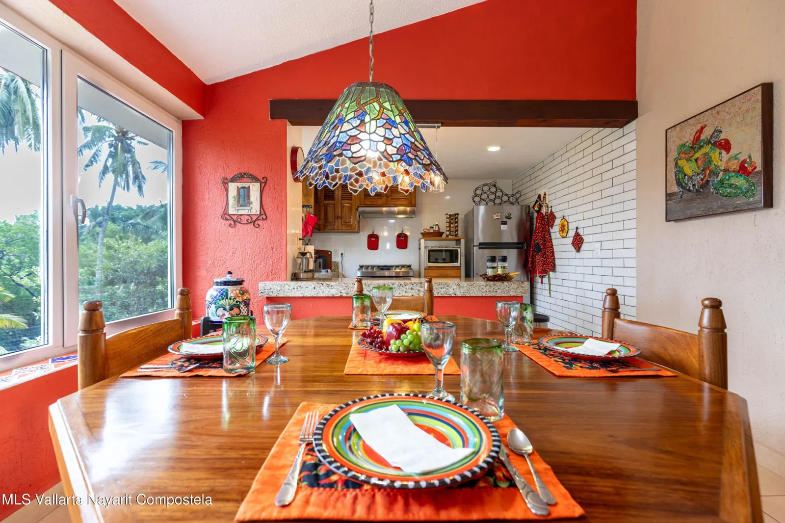 Dining area of the Bugambilias penthouse