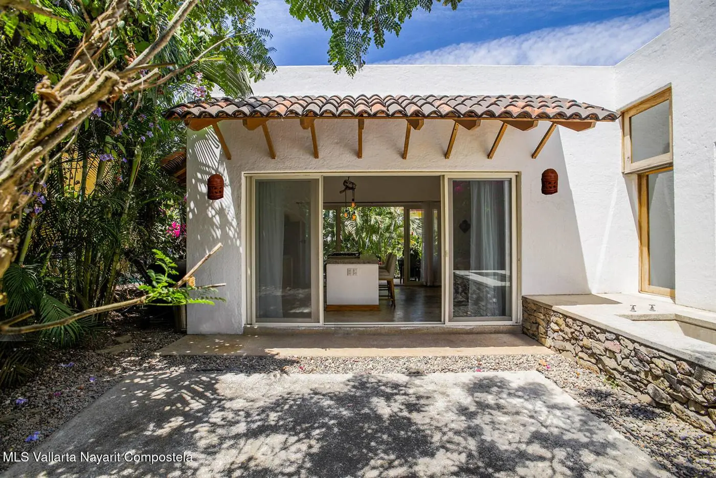 Garden and outdoor area of the house