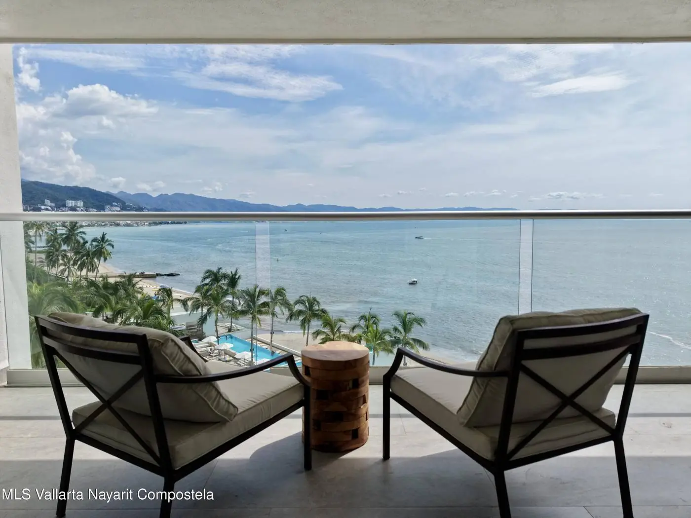 Apartment in Harbor 171, photo 1 of 17