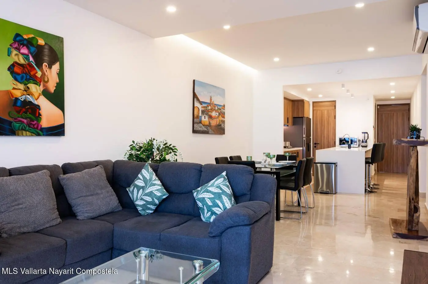 Apartment in Harbor 171, photo 2 of 17
