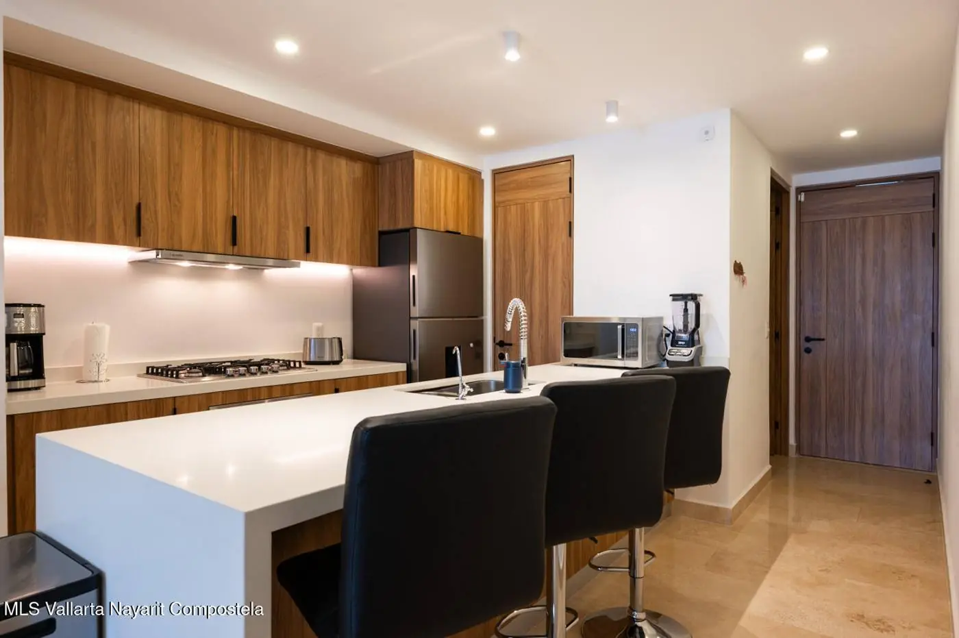 Apartment in Harbor 171, photo 5 of 17