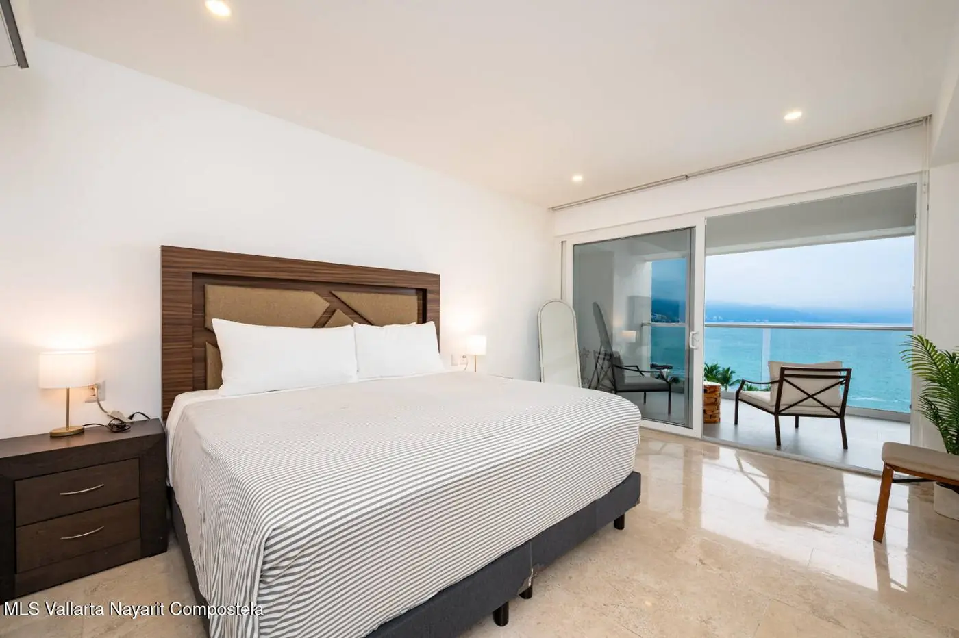 Apartment in Harbor 171, photo 7 of 17