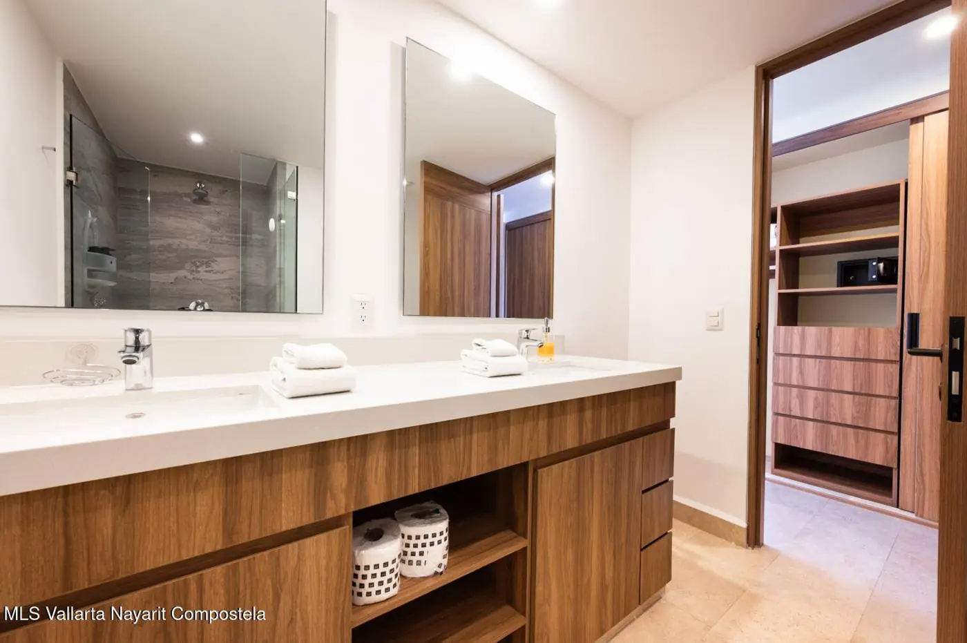 Apartment in Harbor 171, photo 9 of 17