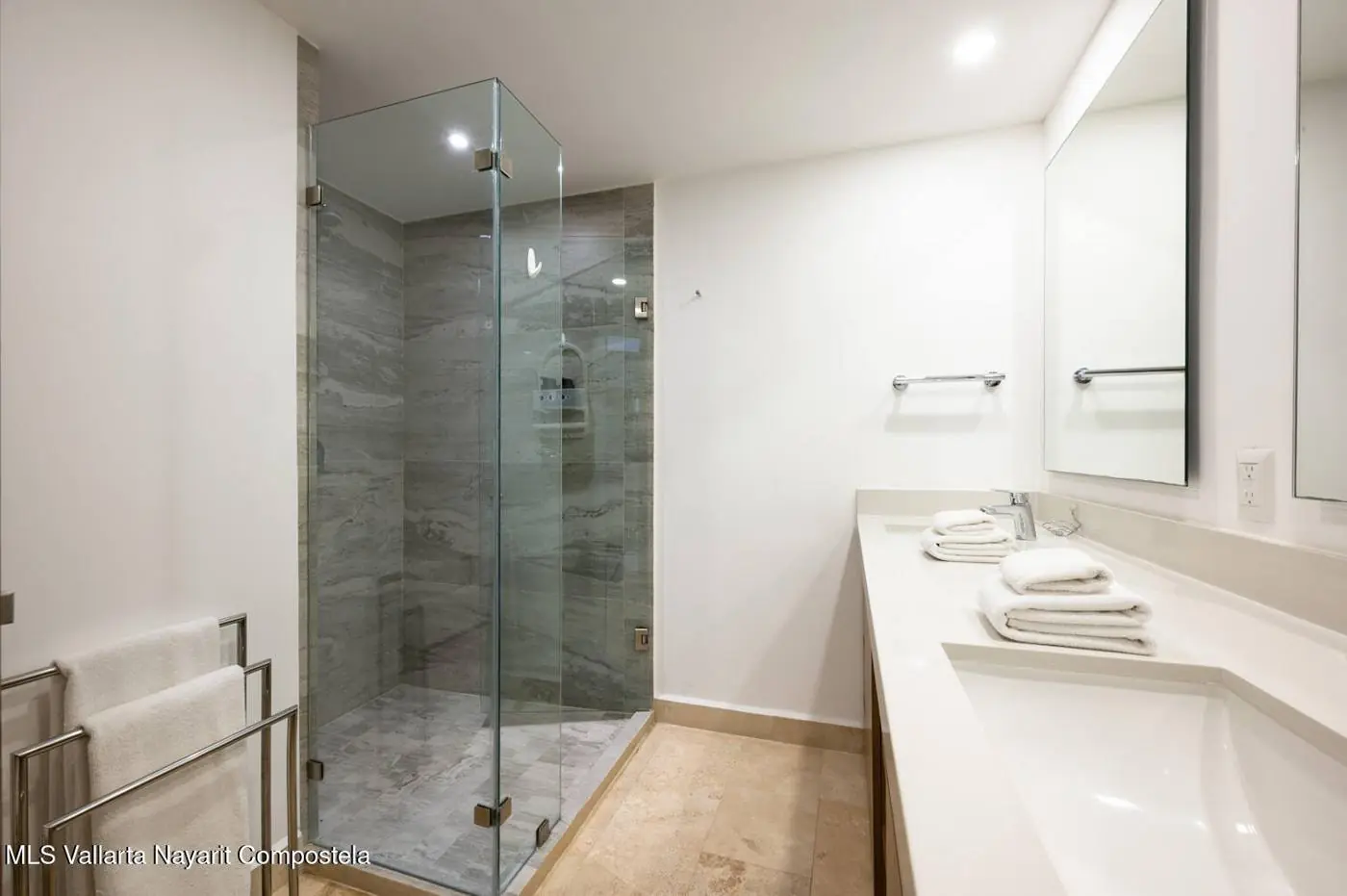 Apartment in Harbor 171, photo 10 of 17