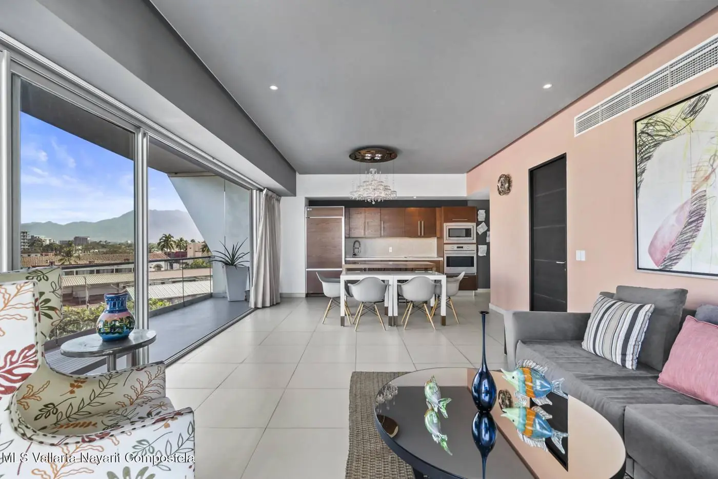Apartment in Icon, photo 3 of 17