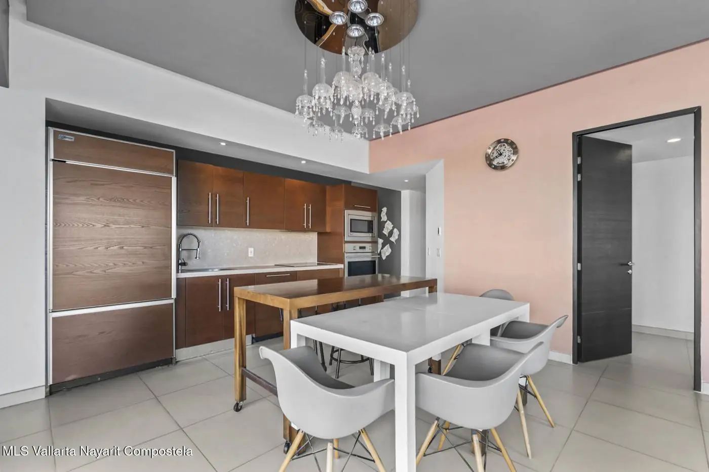 Apartment in Icon, photo 4 of 17