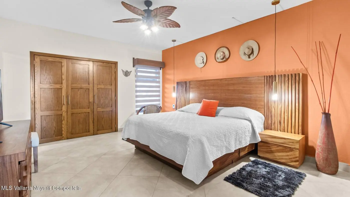 Apartment in Ocean Vista, photo 6 of 13