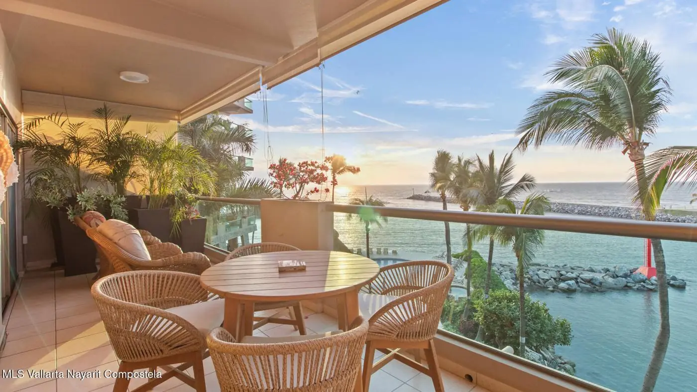 Apartment in Ocean Vista, photo 8 of 13