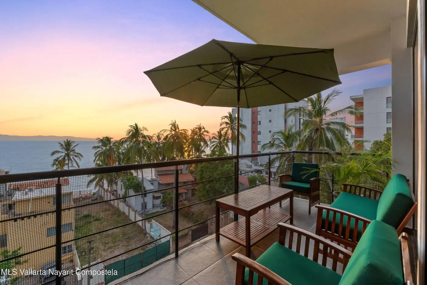 Apartment in Playa de Huanacaxtle, photo 2 of 16