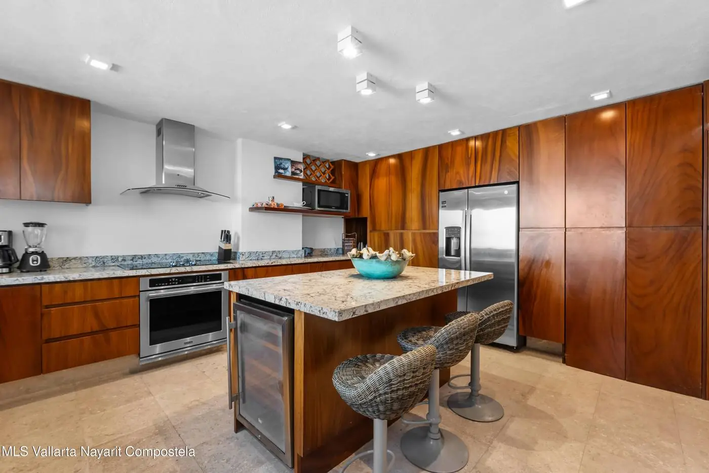 Apartment in Santa Barbara Shores, photo 9 of 19