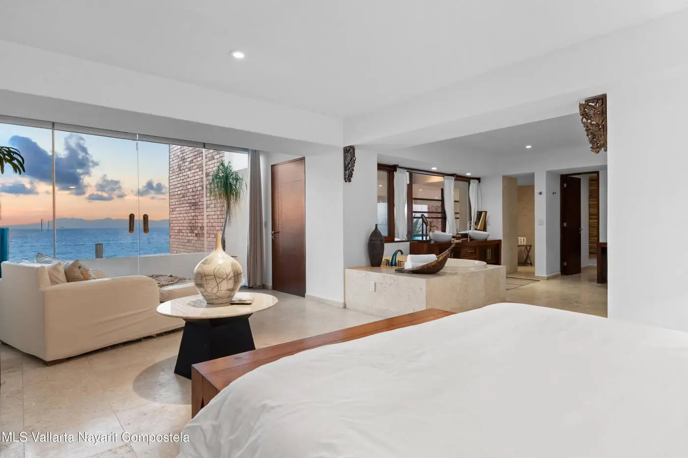 Apartment in Santa Barbara Shores, photo 12 of 19