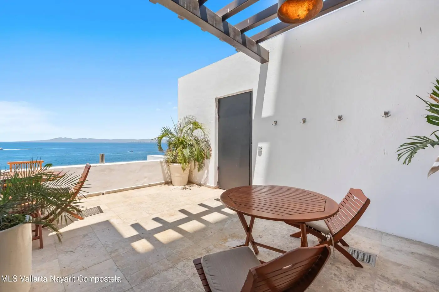 Apartment in Santa Barbara Shores, photo 15 of 19