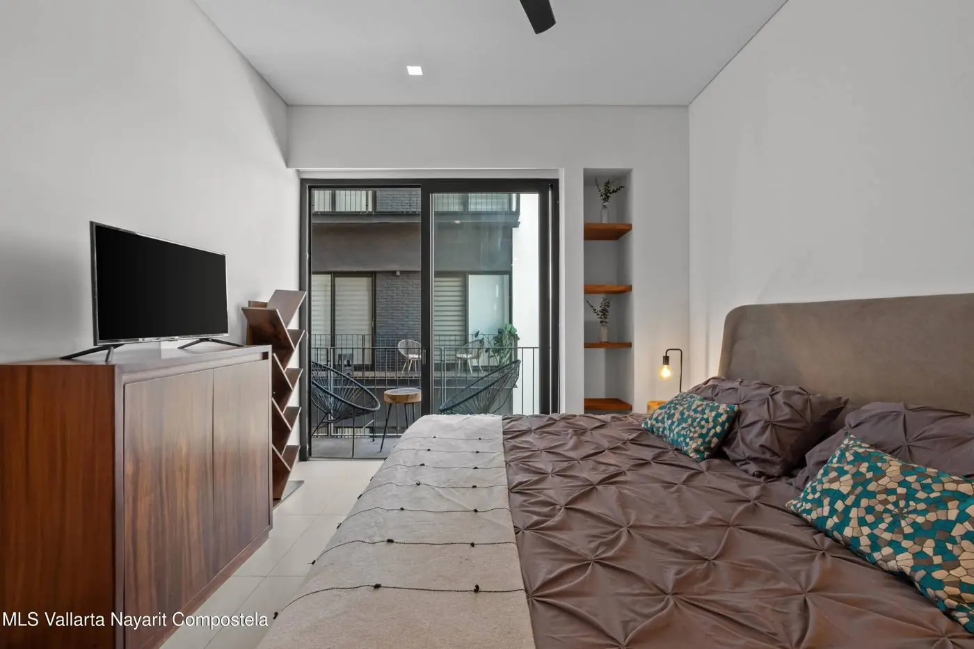 Apartment in The Colonial, photo 9 of 16