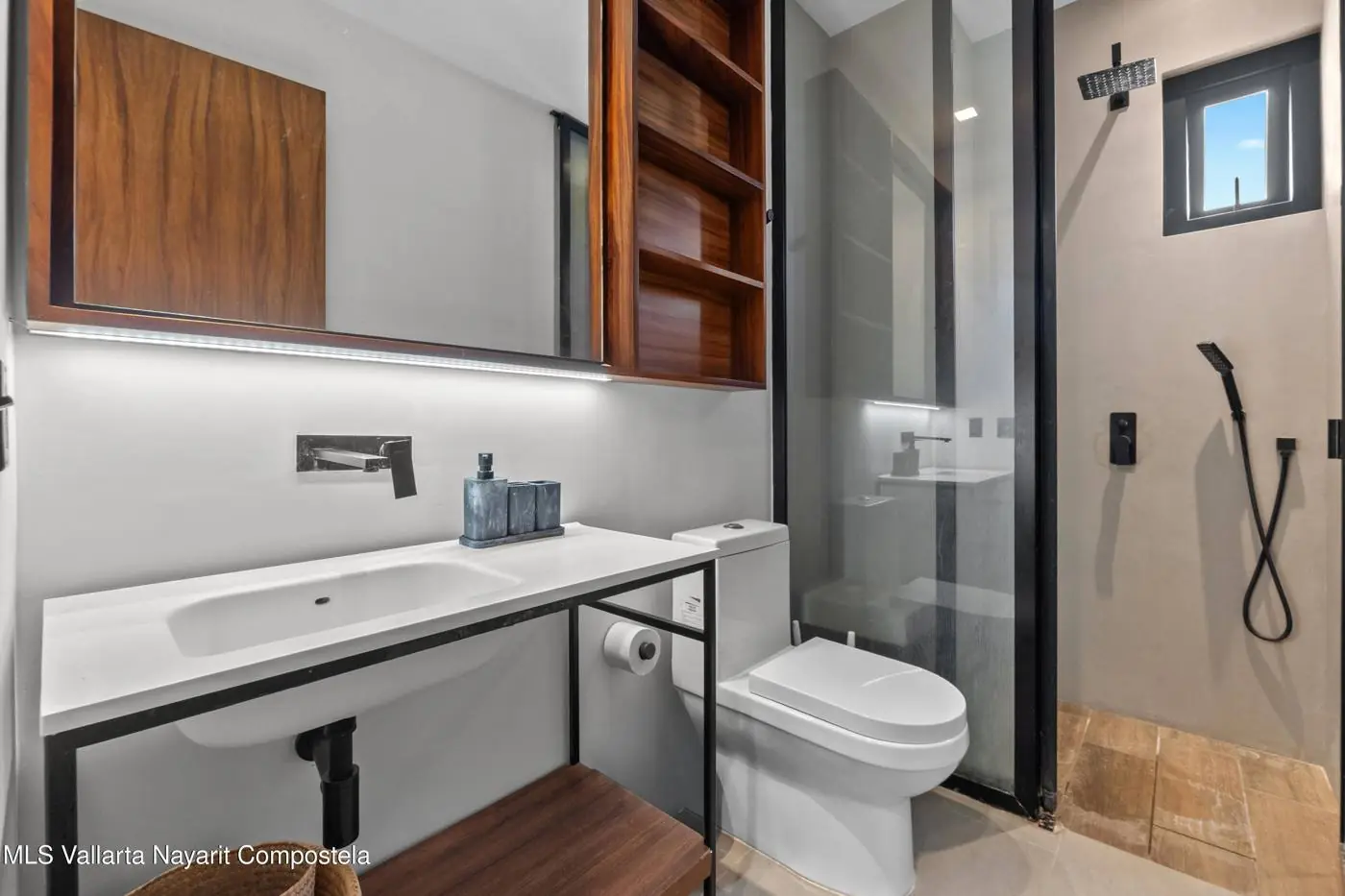 Apartment in The Colonial, photo 15 of 16