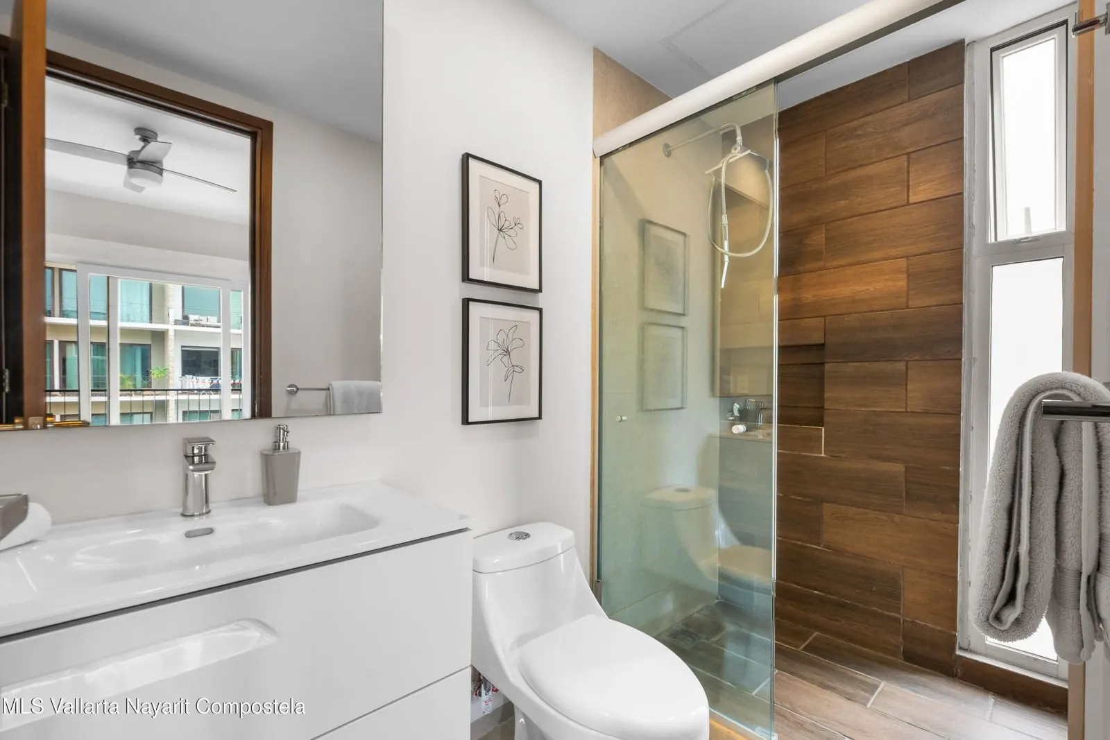Bathroom of Distrito Coral B502