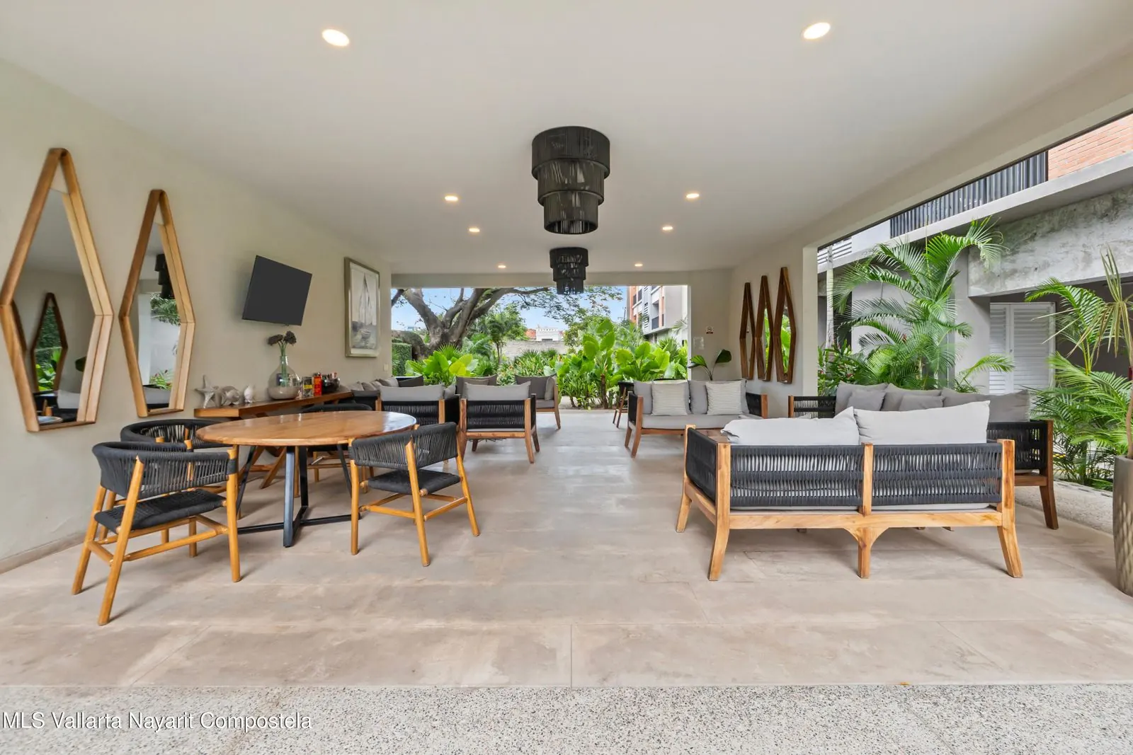 Pool at Distrito Coral